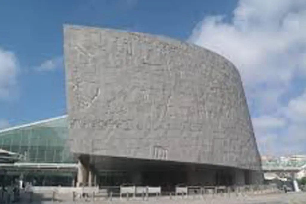 Bibliotheca Alexandrina photo stop on an Alexandria day trip from Cairo