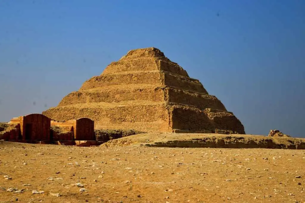 Cairo overnight tour from Hurghada visiting the Egyptian Museum, Giza Pyramids, Saqqara and Citadel