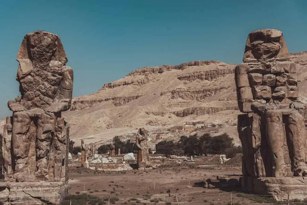 Colossi of Memnon on Luxor overnight tour from Marsa Alam