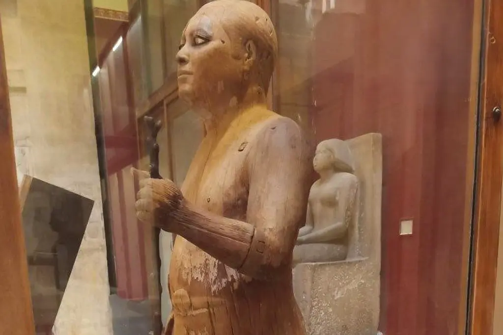 Egyptian Museum in Tahrir Square included in the Cairo overnight tour