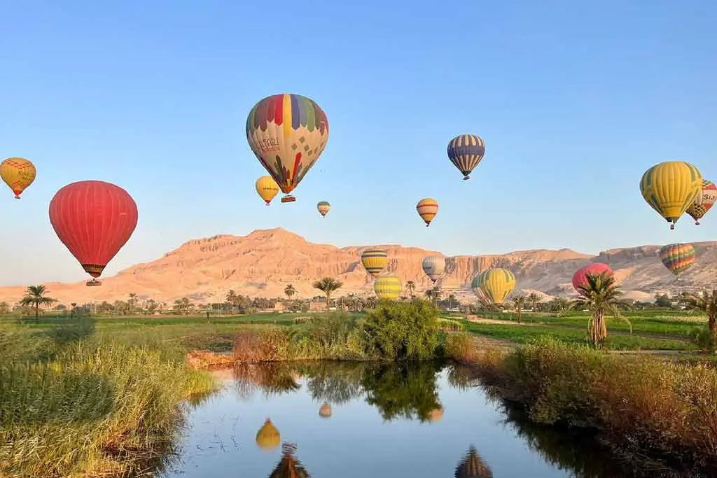 Aerial view of Hatshepsut Temple from a Luxor hot air balloon