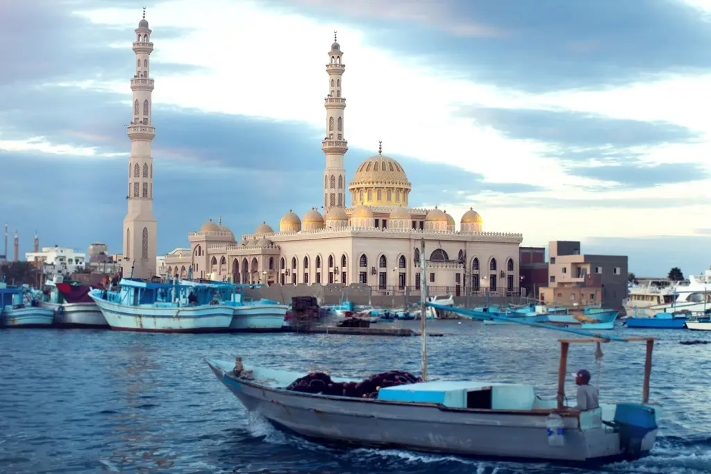Hurghada mosque visit during a city tour from Safaga