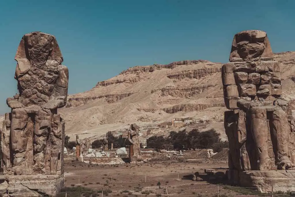 Colossi of Memnon photo stop on a 2-day Luxor tour from Hurghada
