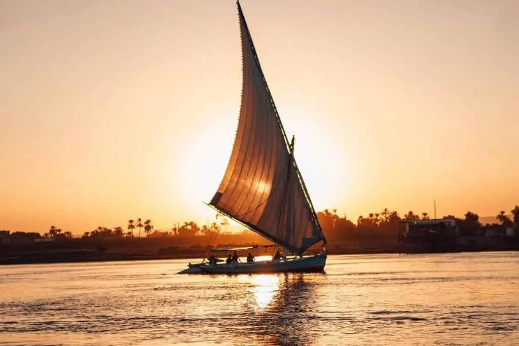 Luxor overnight tour from Hurghada visiting Karnak Temple and the Valley of the Kings