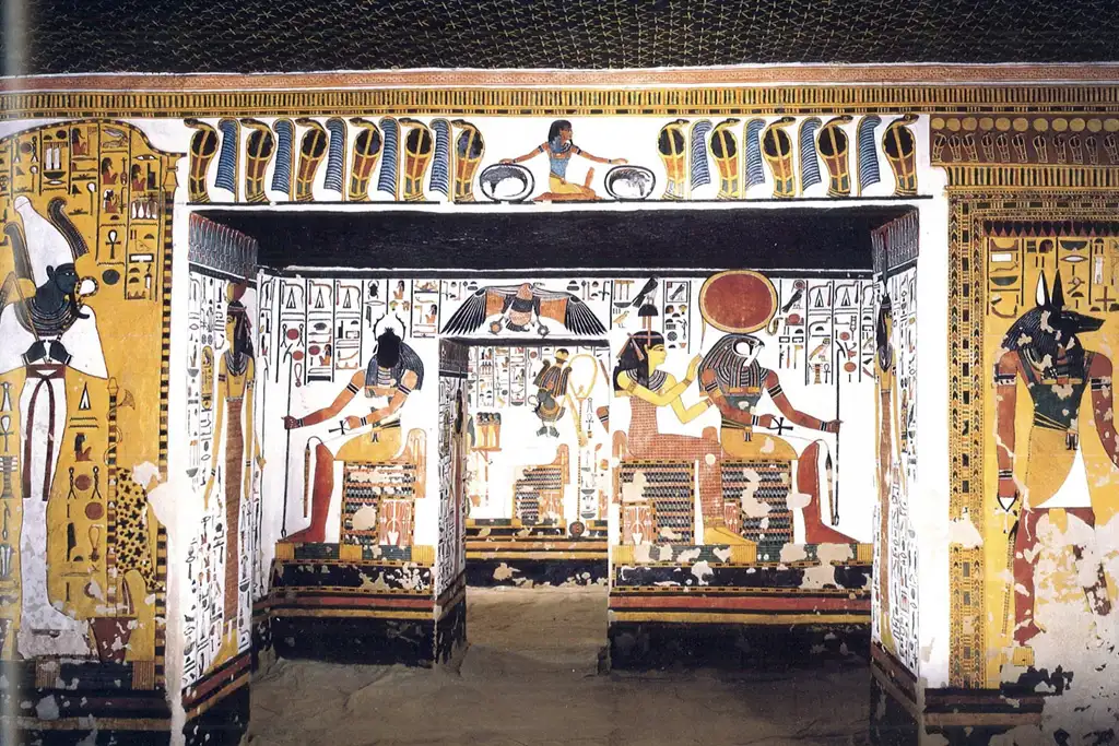 Private transfer route through the Nubian desert from Aswan to Abu Simbel