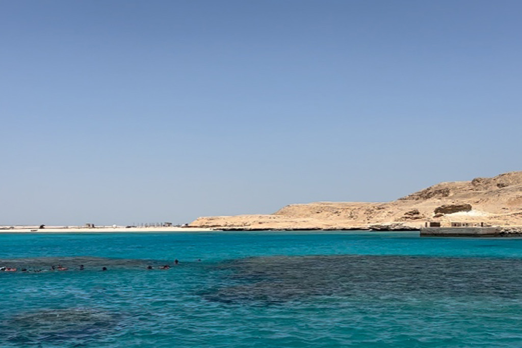 Orange Bay Island sandy beach visited during a snorkeling trip from Hurghada