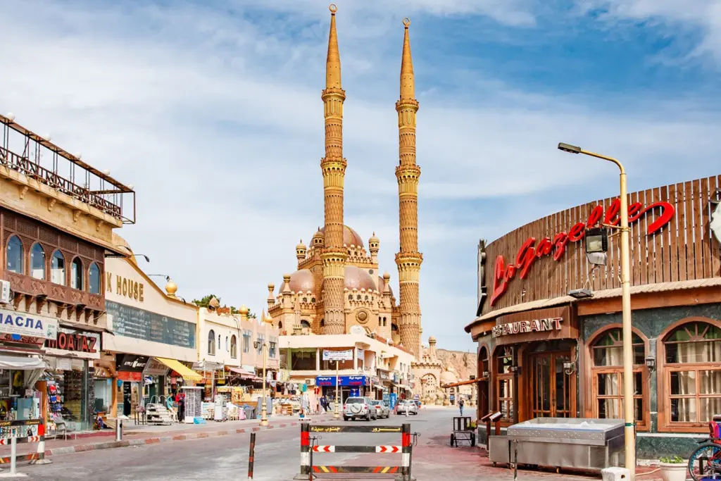 Old Bazaar streets on a Sharm El Sheikh city tour