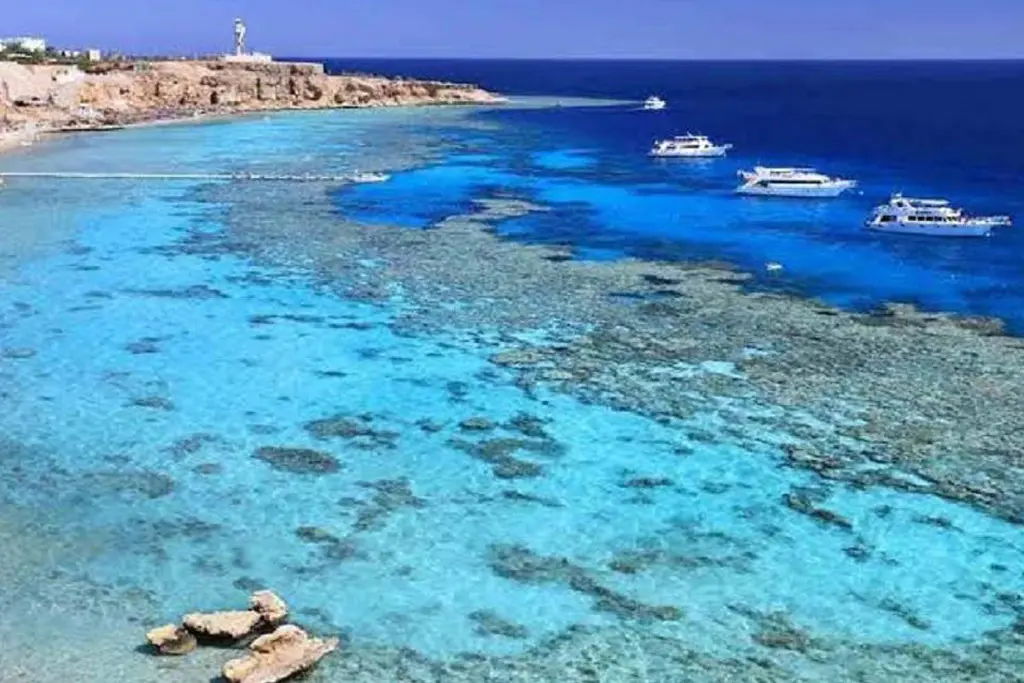 Blue Lagoon snorkeling stop on a Tiran Island trip from Sharm