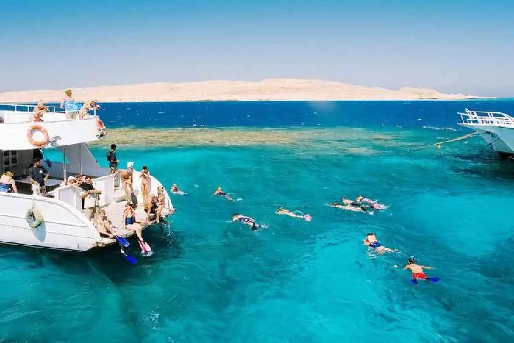boat trip from Safaga to Utopia Island